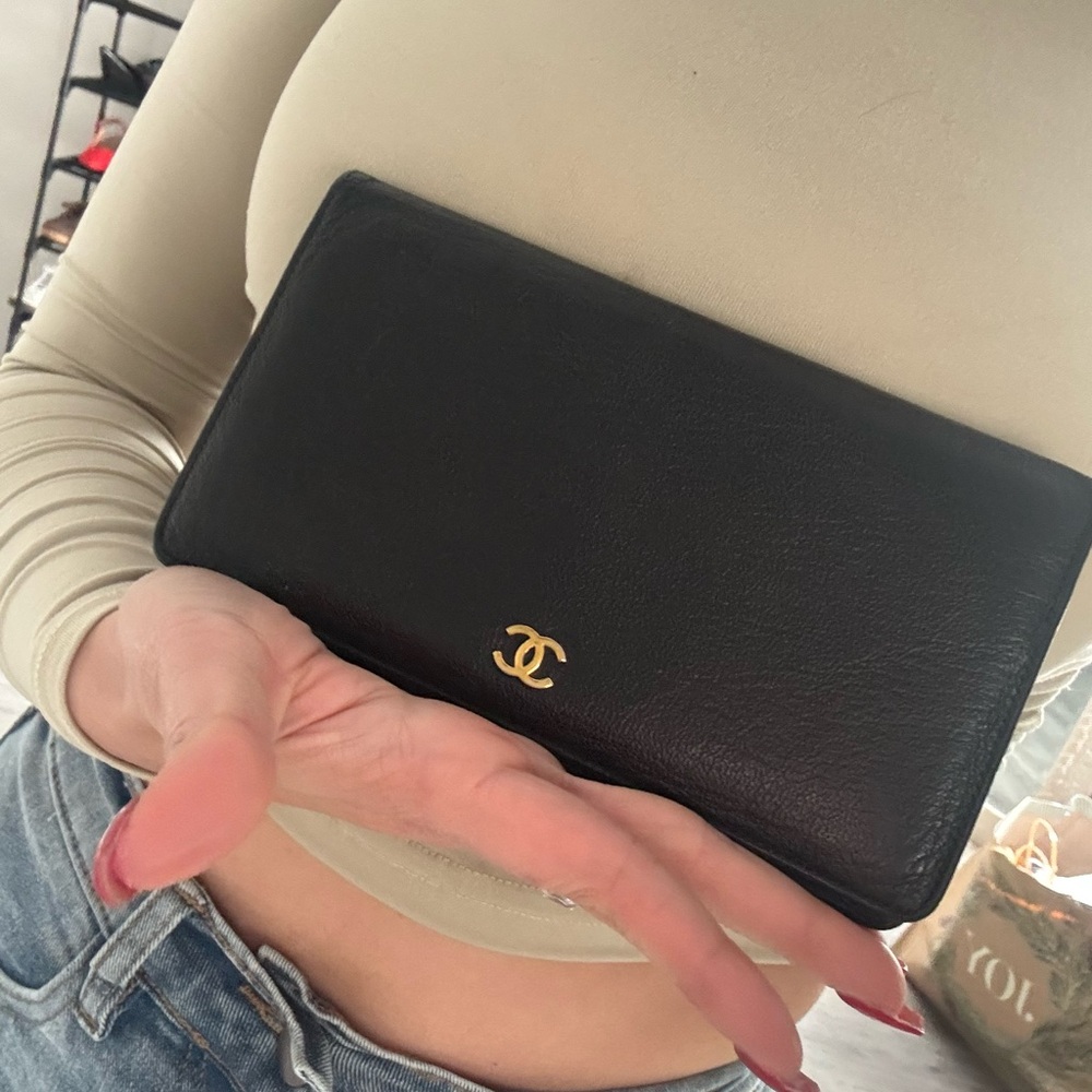Chanel Black Leather Crossbody Bag - Picture 7 of 10